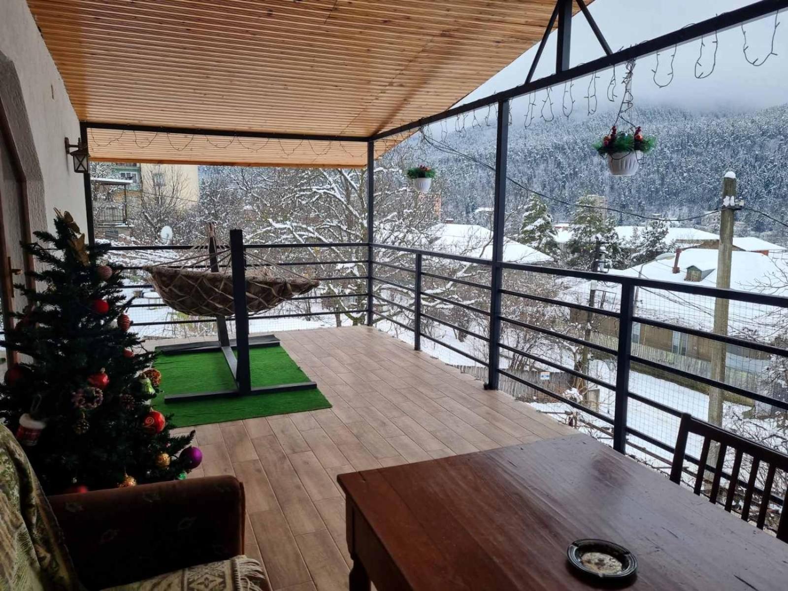 Guest House Sando Borjomi Exteriör bild